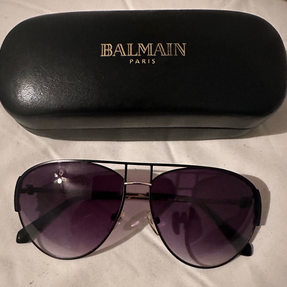 Balmain Aviator Glasses, Black.